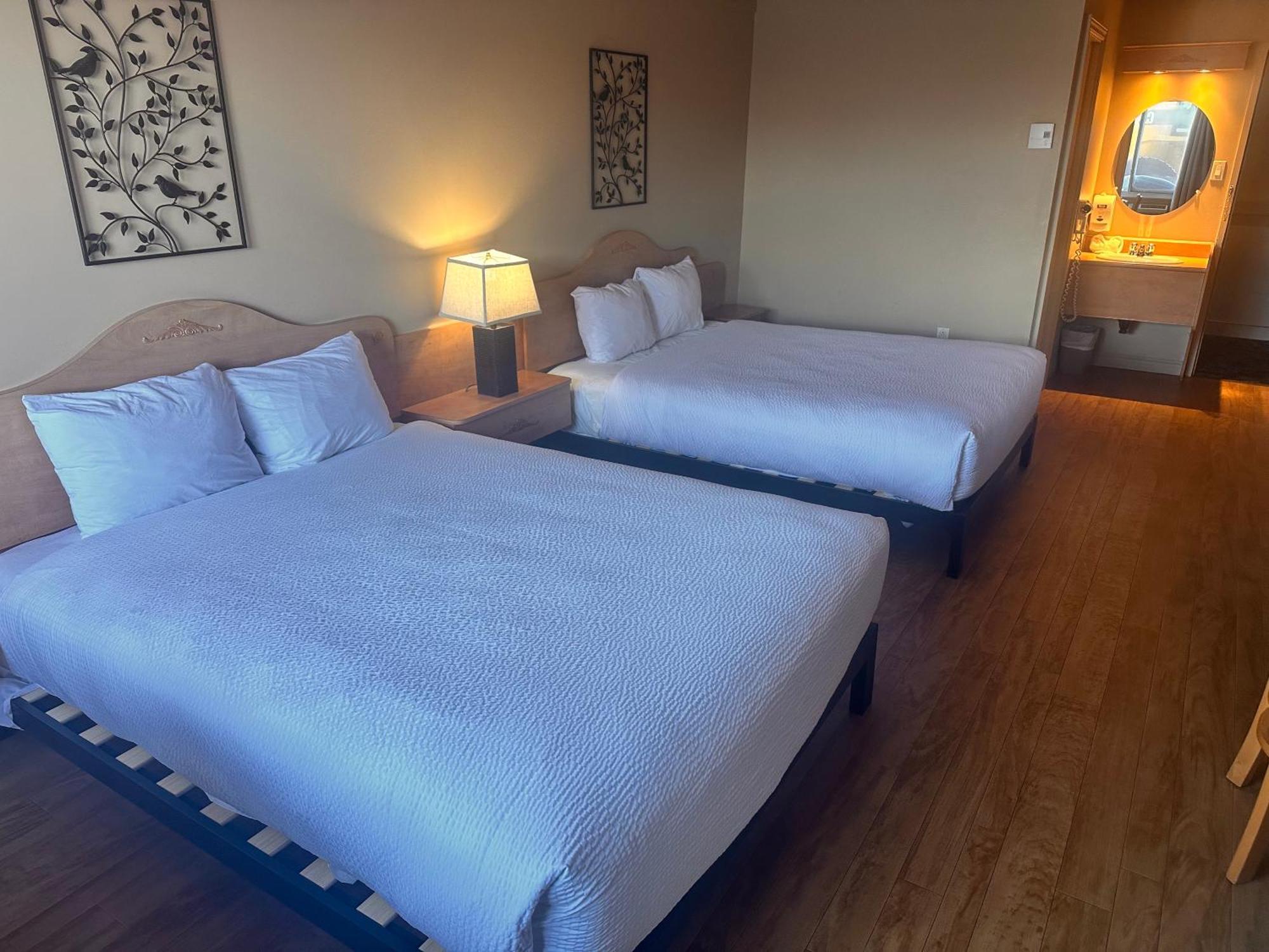 Travelodge By Wyndham ดรัมมอนวิลล์ ภายนอก รูปภาพ